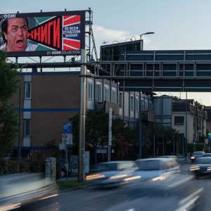 Andrea Villa: Art Nomade Milan incontra il "Banksy" torinese